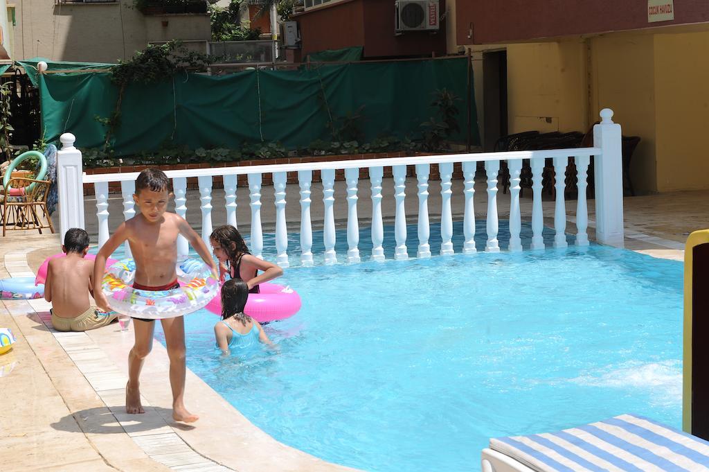 Holiday World Hotel Alanya Exteriér fotografie